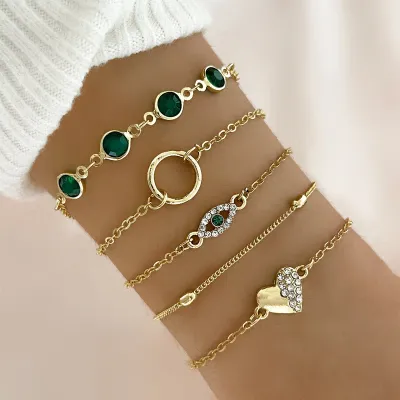 Alloy Rhinestone Hollow Round Heart Bracelet for Women Fashion Commuter