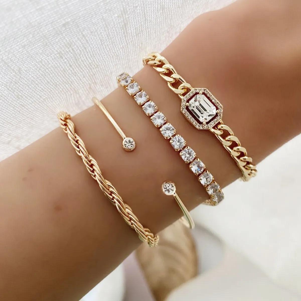 Exaggerated Punk Imitation Gem Retro Metal Bracelet