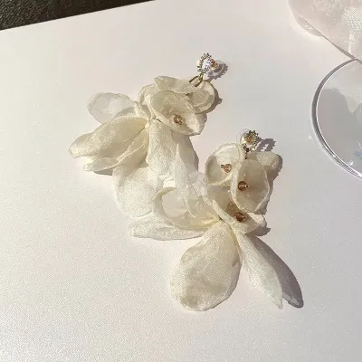 Women Fashion Chiffon Floral Pearl Earrings Fresh And Sweet Geometric Alloy