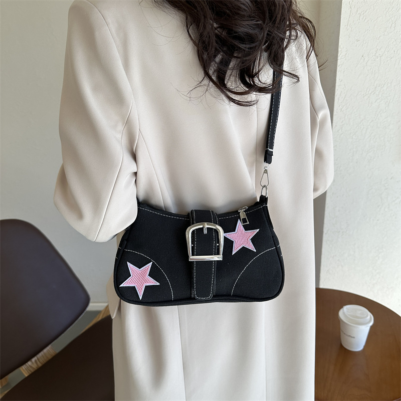 ★TOUT Y EST★ Buckle Crossbody Bag WhiteQP123ABG33 QP123ABG Wholesale Women Fashion Casual Belt Buckle Decoration Star