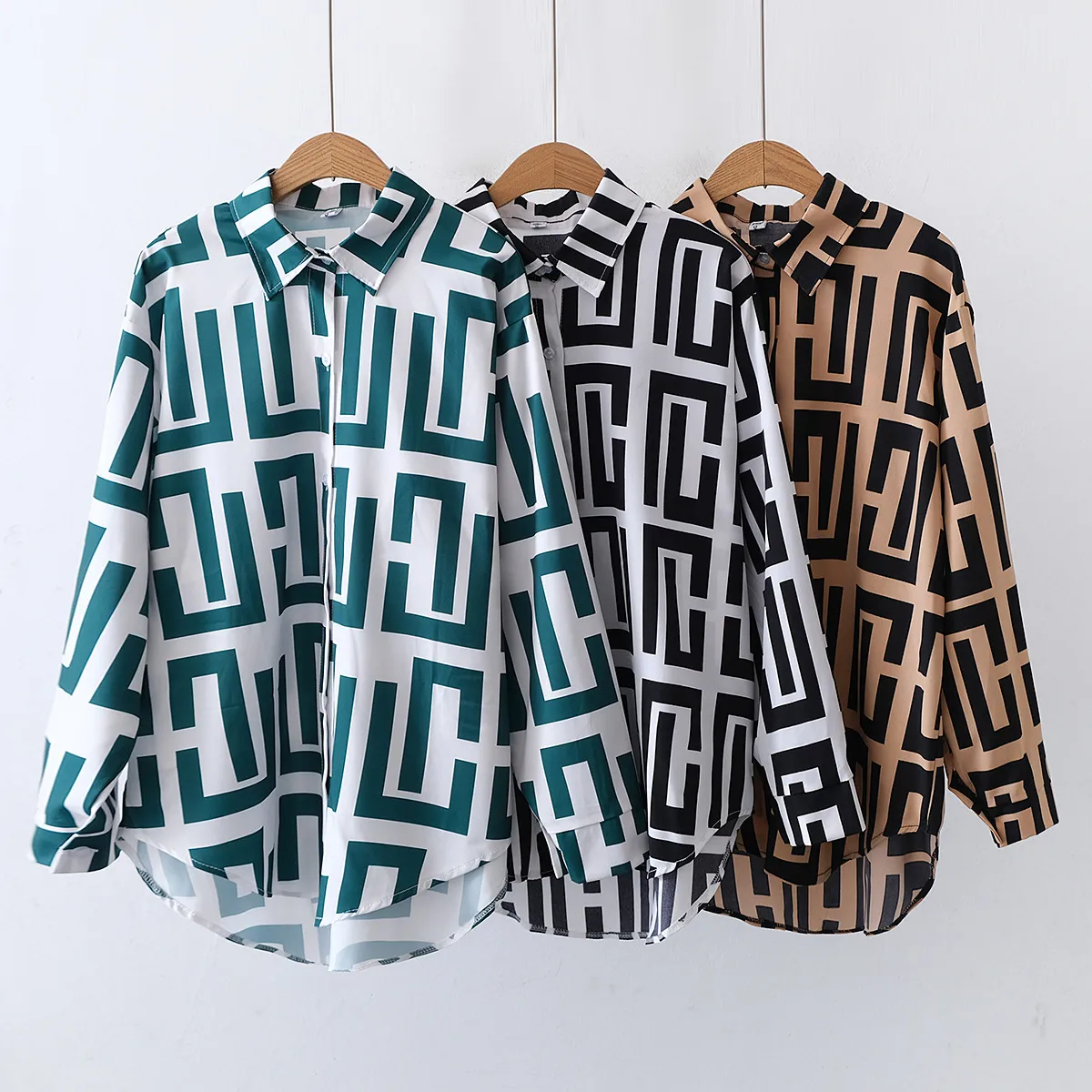 Women Fashion Geometric Print Lapel Long Sleeve Loose Blouse