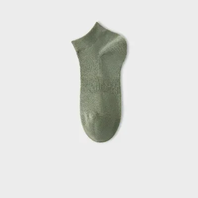 Men Simple Solid Color Breathable Invisible Sweat-Absorbing Socks
