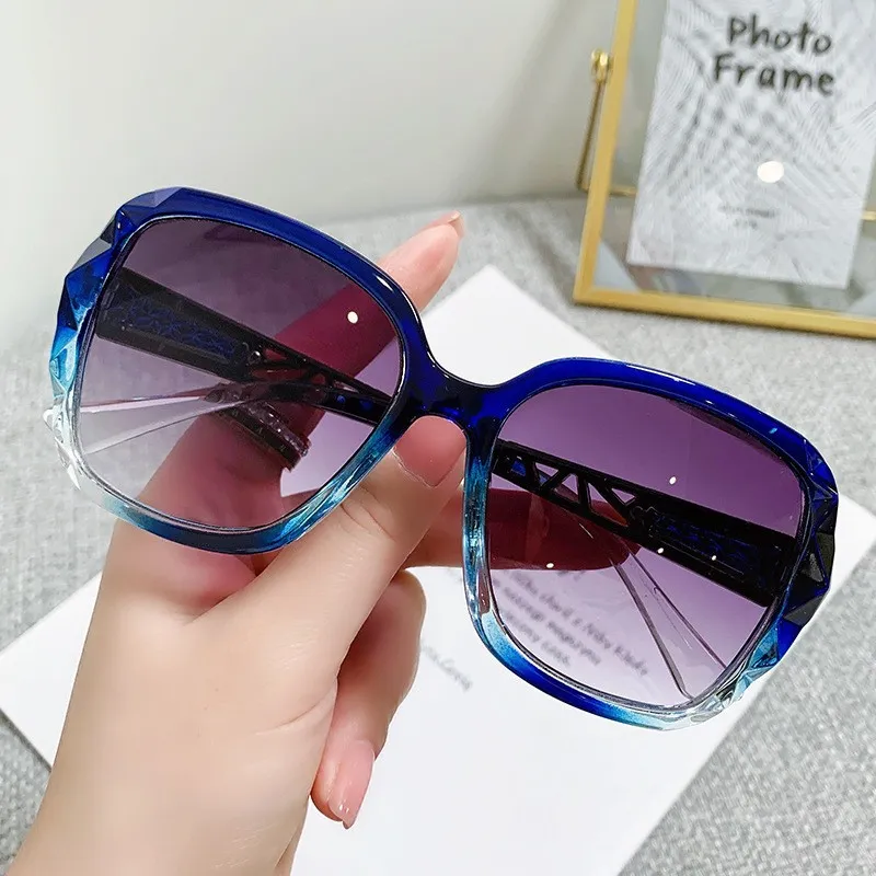 Women Fashion Large Frame Polarized Sunglasses Sweet Square