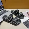 2228 Square Buckle Black