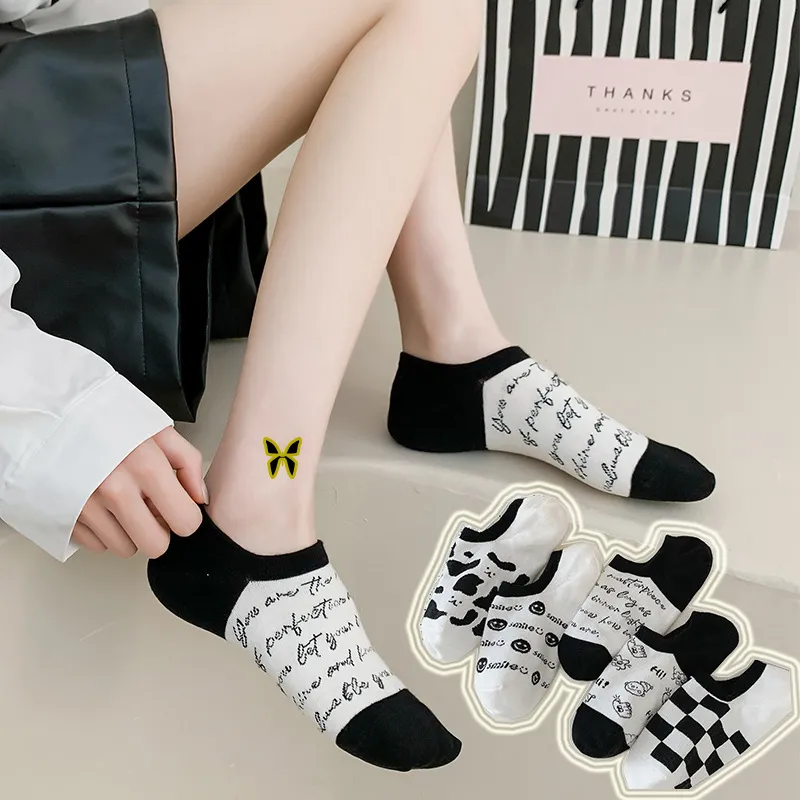 Summer Women Cartoon Smiley Face No Show Socks Cotton Blend Casual Cute