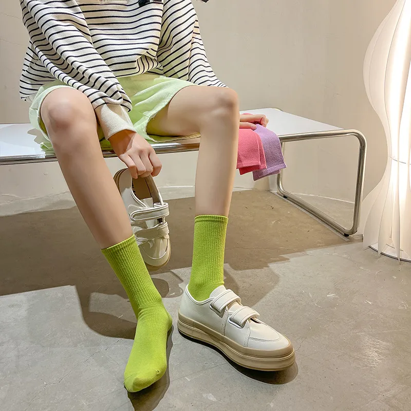 Women Fashion Simple Candy Solid Color Mid-Length Socks