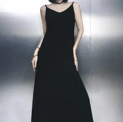 Women Casual Solid Color Loose Pleated Sling Maxi Dress