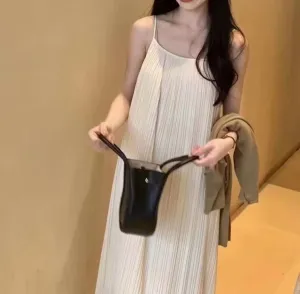 Women Casual Solid Color Loose Pleated Sling Maxi Dress