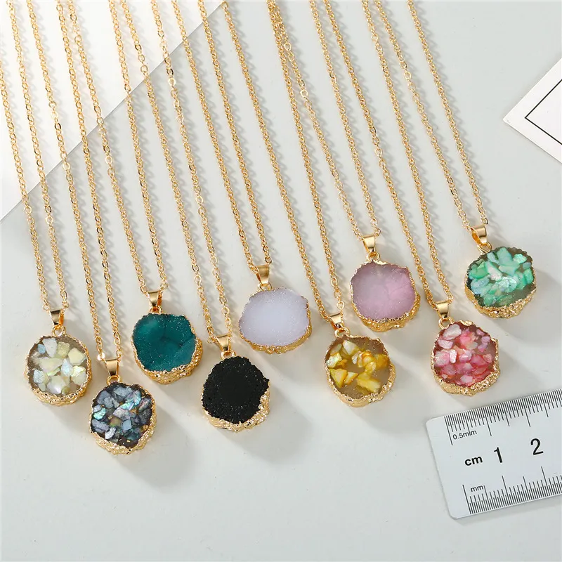 Women Simple Round Sunflower Gravel Pendant Necklace