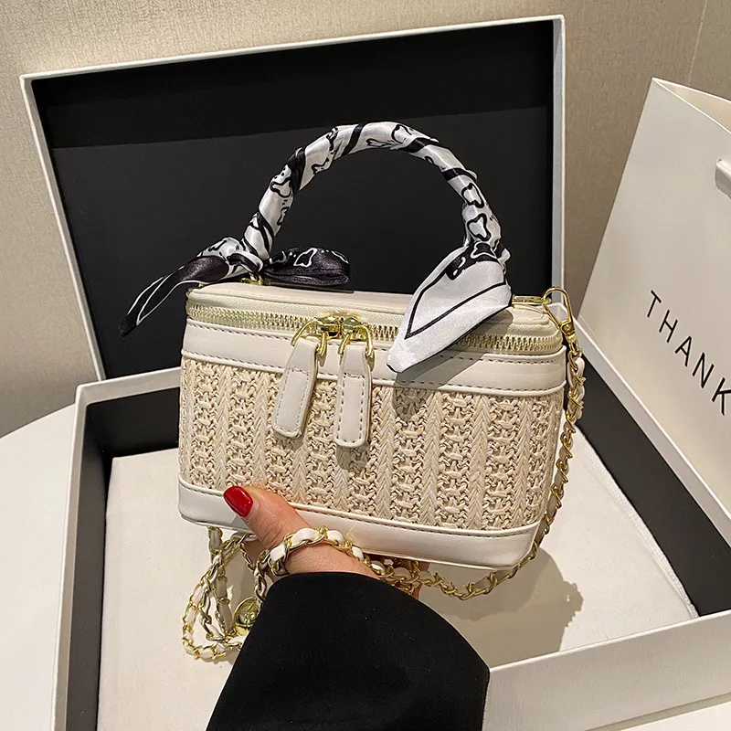 Women Fashion Woven Square Zipper Chain Crossbody Bag