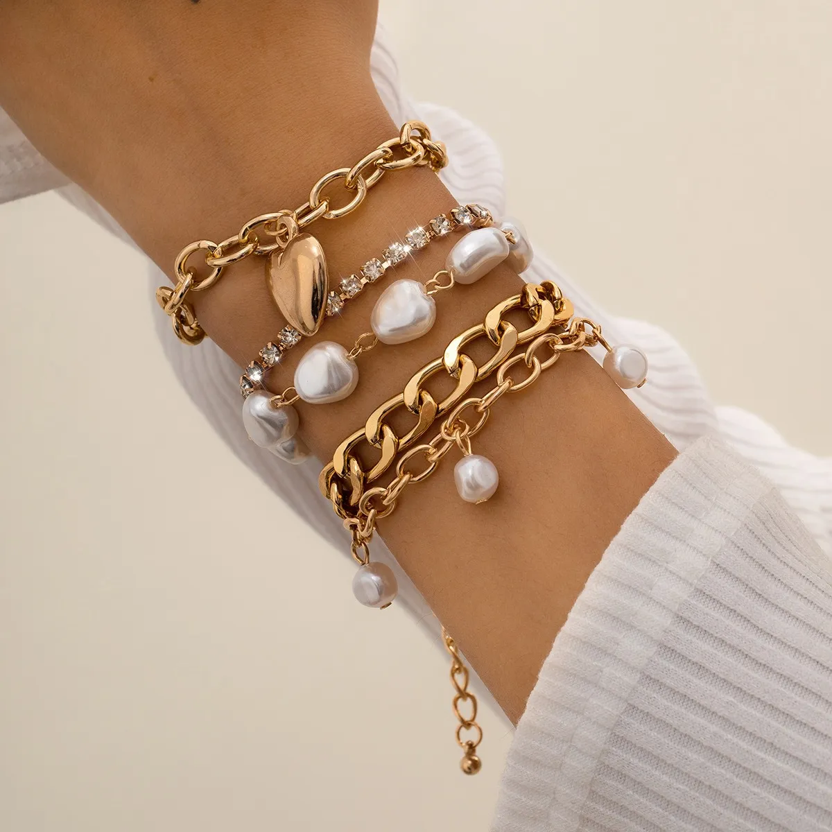 Women Fashion Creative Baroque Alien Imitation Pearl Bracelet Set