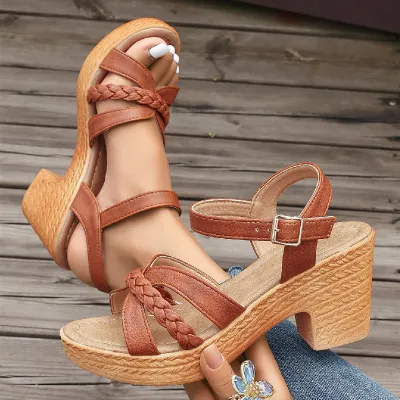 Women's Chic Plus Size Round Toe Sandals with Chunky Heel and Buckle