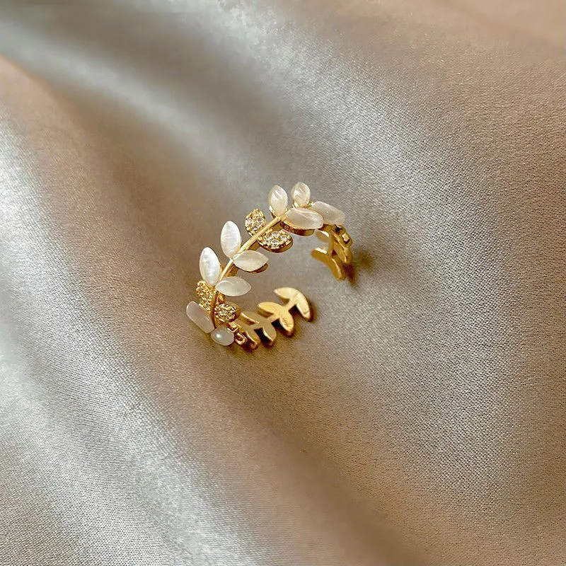 Women Simple Fashion Cat Eye Stone Leaf Opening Ring Platinum Plated
