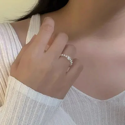 Women's Fashion Geometric Imitation Pearl Butterfly Ring Sweet Style