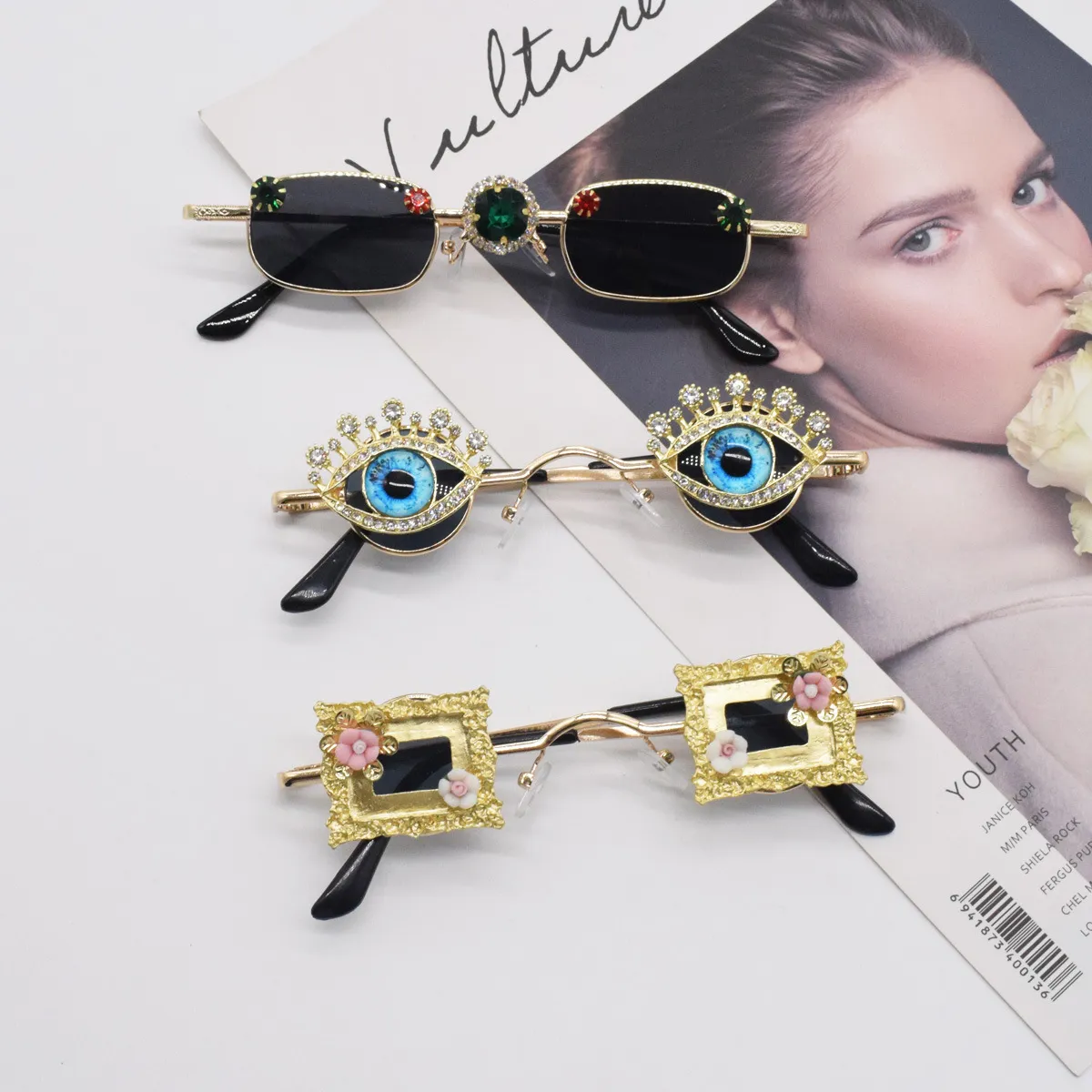 Distinctive Emerald Rhinestone Crystal Punk Evil Eye Round Frame Sunglasses