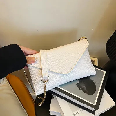 Women Fashion Solid Color Envelope Shape Chain Crossbody Bag