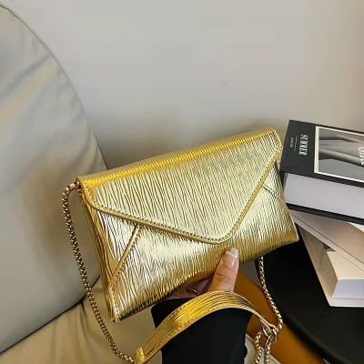 Women Fashion Solid Color Envelope Shape Chain Crossbody Bag