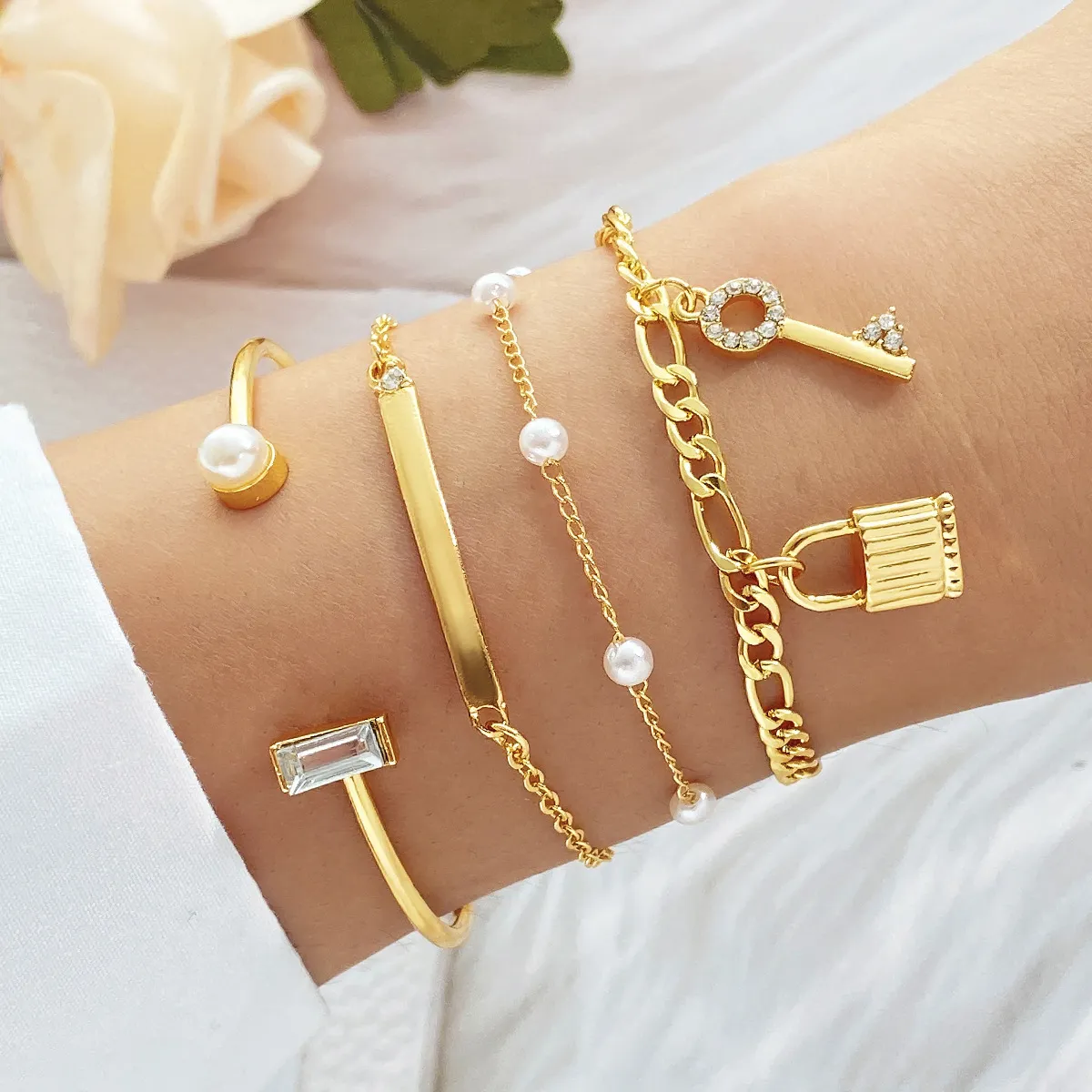 Women's Pearl Key Lock Geometric Bracelet Set