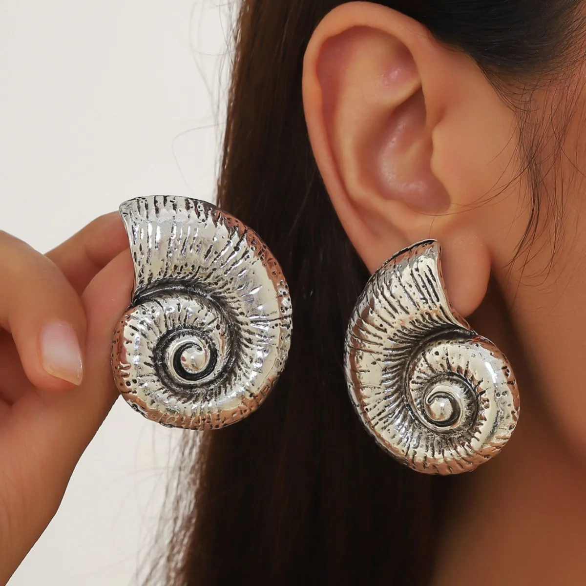 Retro Exaggerated Geometric Conch Earrings Jewelry Earrings