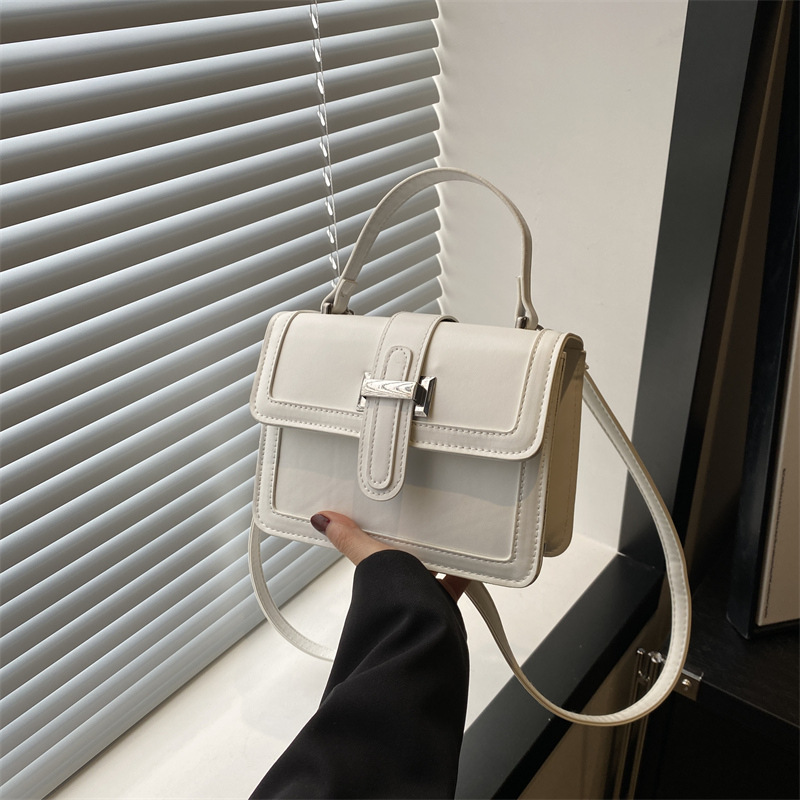 Wholesale Fashionable Simple Color Matching Square Shoulder Bag