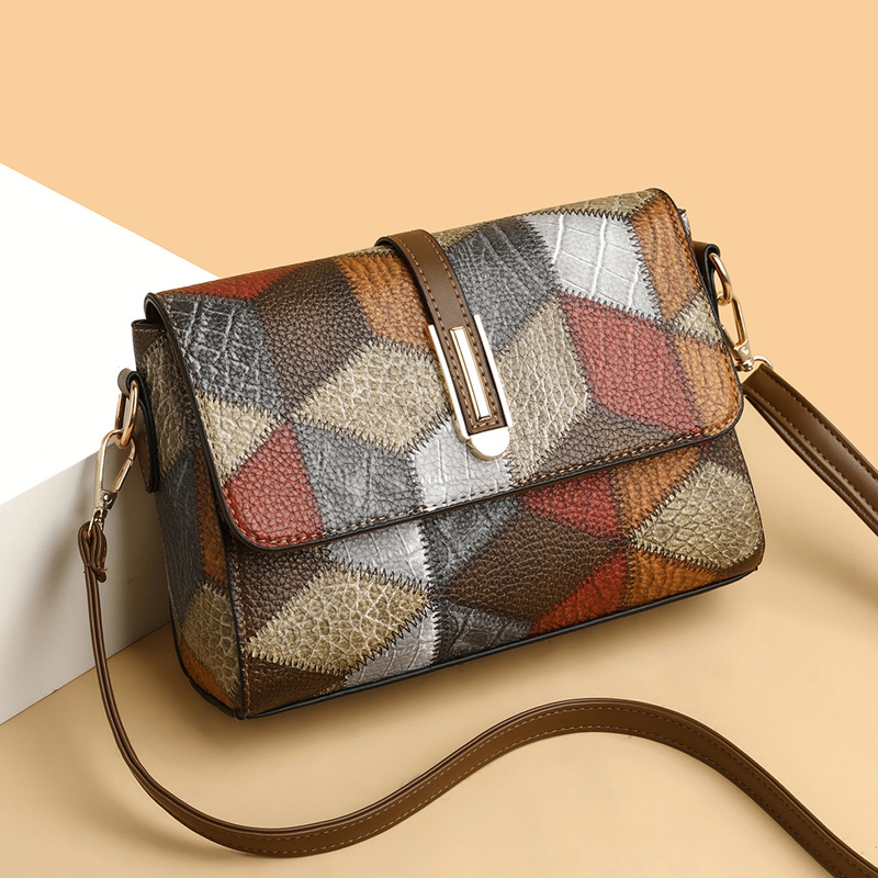 Wholesale Women Fashionable Simple Diamond Square Flip PU