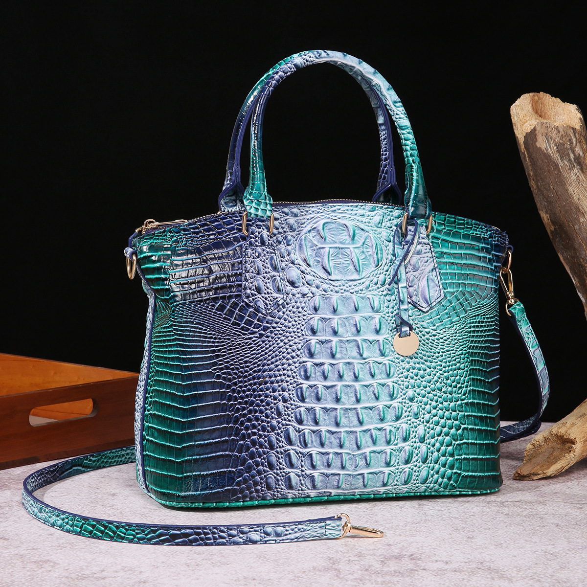Wholesale Women Vintage Crocodile Print Large Capacity