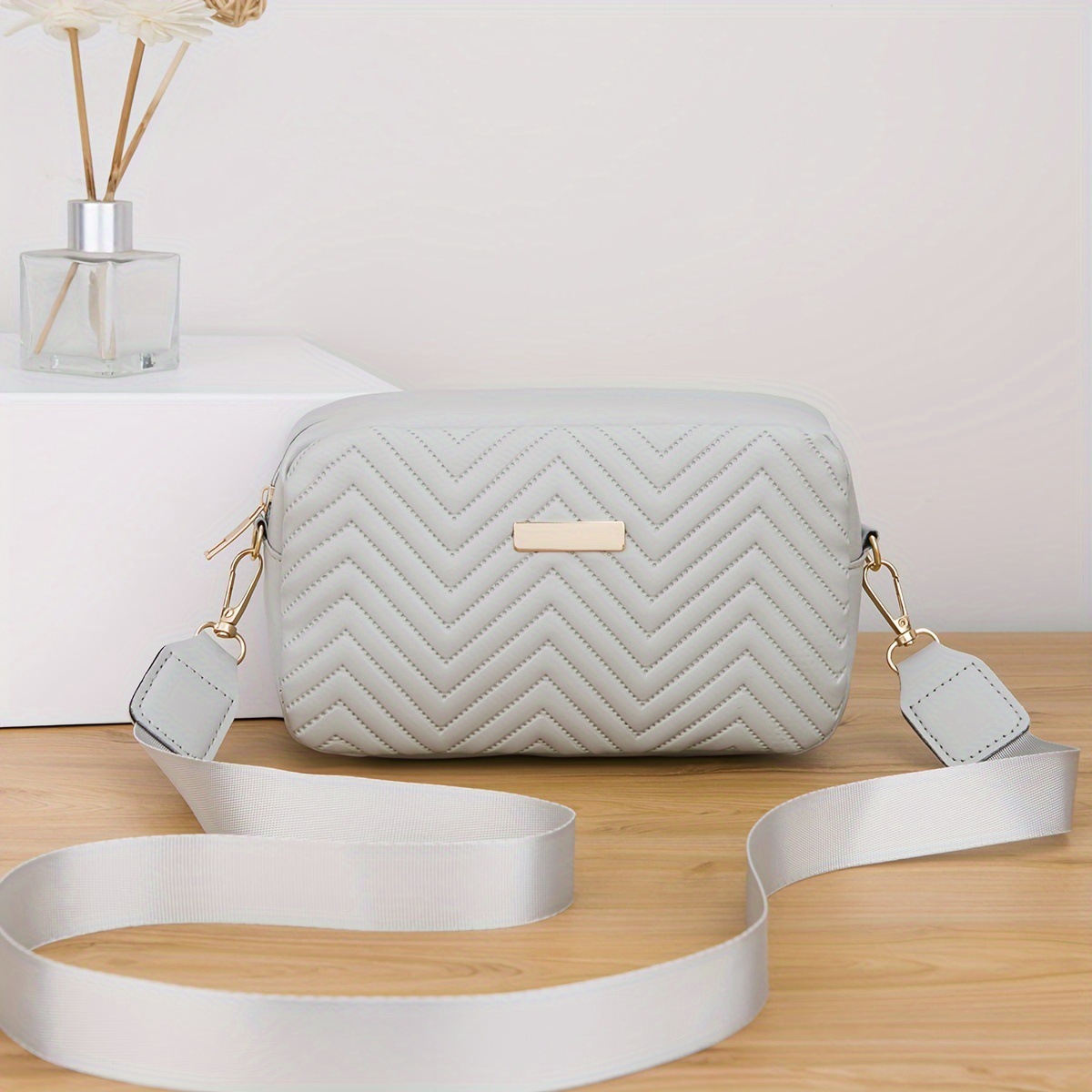 ＊韓国＊［VIVACIOUS］Scarlett Square Bag 5color 4844DD51-67DD-4D0B-8A9A-