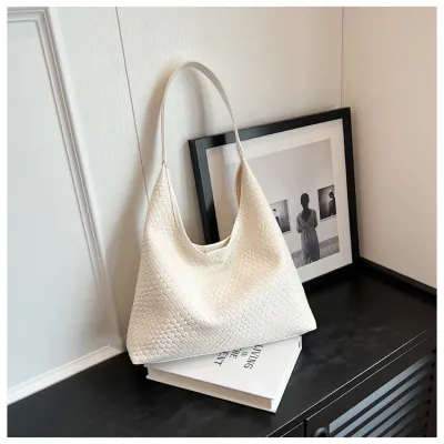 Fashion Elegant Women Solid Color Leather Commuter Shoulder Bag