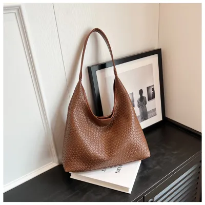 Fashion Elegant Women Solid Color Leather Commuter Shoulder Bag