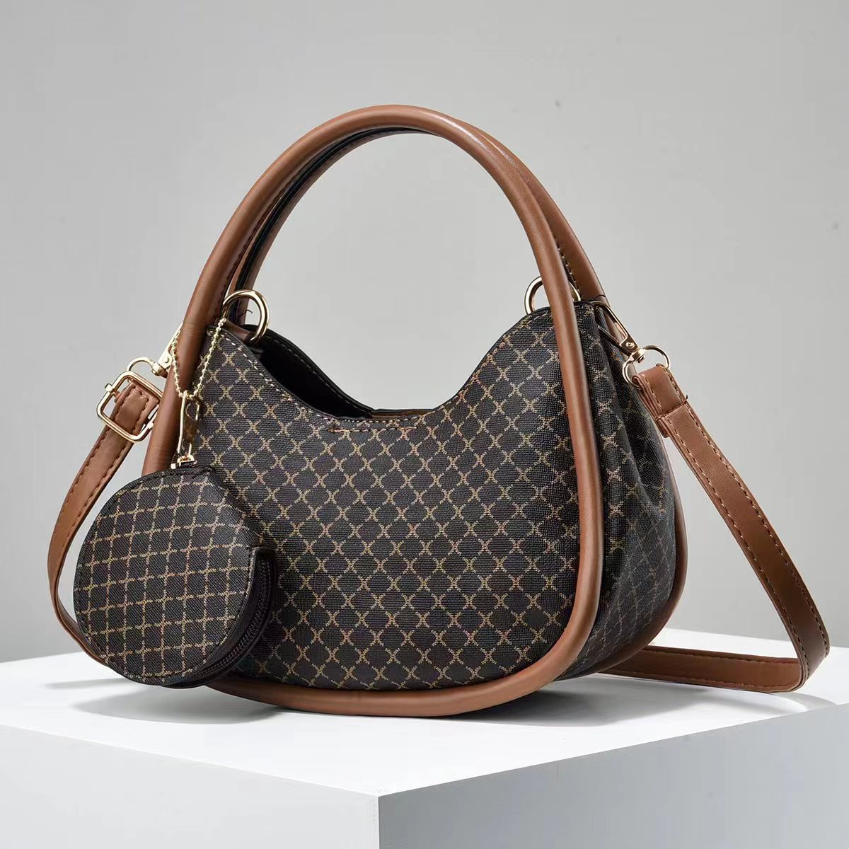 ★EMIS★ CURVY SHOULDER BAGRED m1037_1334059 SHOULDER BAG KIMBERLY WITH MATELASSE TECHNIQUE