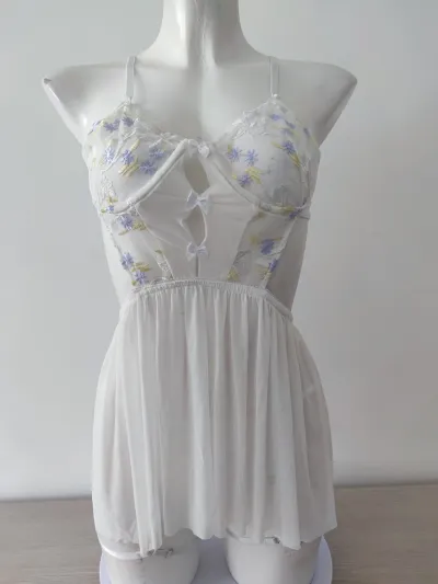 Women Fashion Sexy Mesh Embroidery Hollow Perspective Sling Nightgown Set