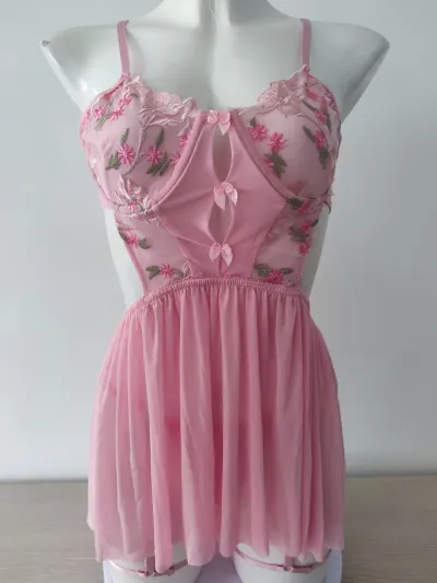 Women Fashion Sexy Mesh Embroidery Hollow Perspective Sling Nightgown Set