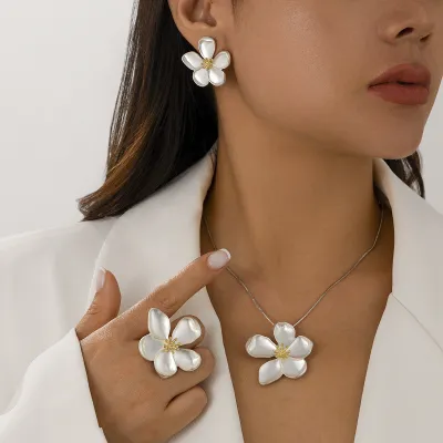 Fashion Metal Five-Petal Flower Pendant Necklace Stud Earrings Ring Set