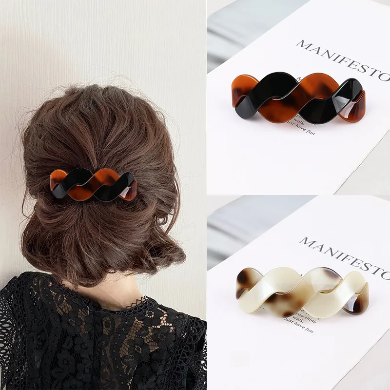 Women Fashion Black White Wave Edge Acrylic Hair Clip