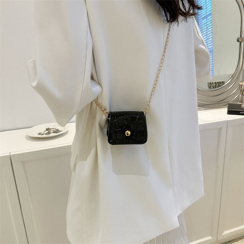 Wholesale Women Simple Casual Mini Square Chain Crossbody Bag