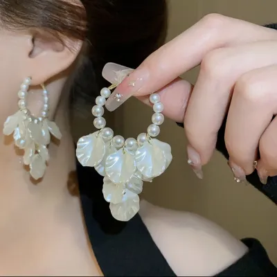 Vintage Pearl Floral Tassel Earrings Light Luxury Geometric