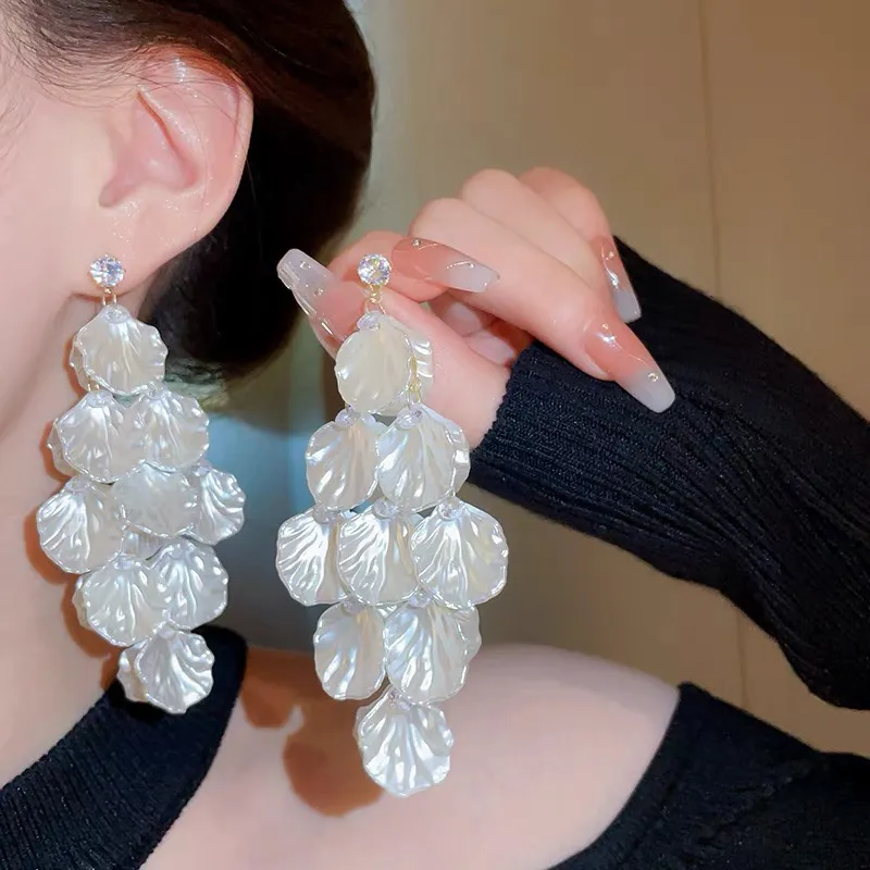 Retro Exaggerated Acrylic Earrings French Geometric