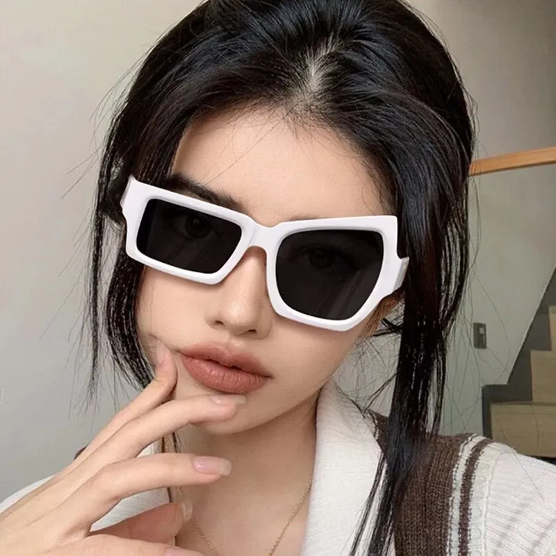 Fashion Irregular Funny Joker Sunglasses with AC Lens