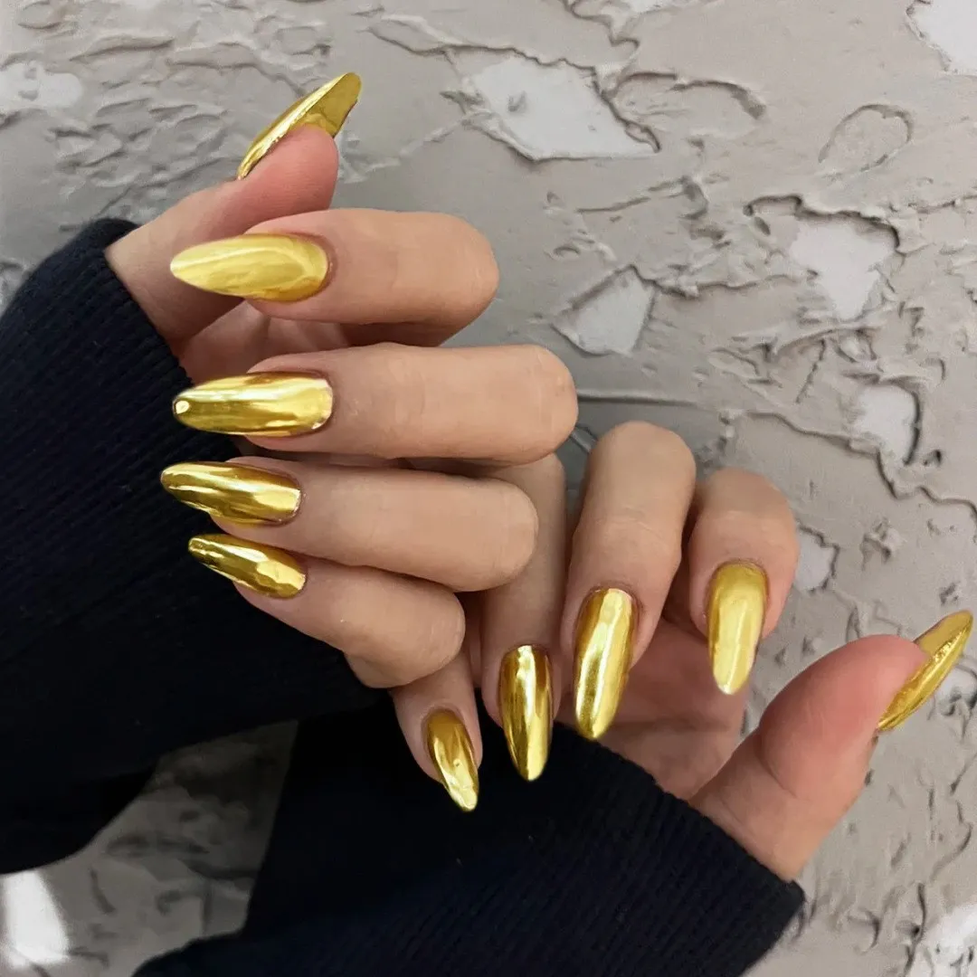 Women Fashion Simple Electroplated Removable Wear Fake Nails Floral Almond Medium Drop