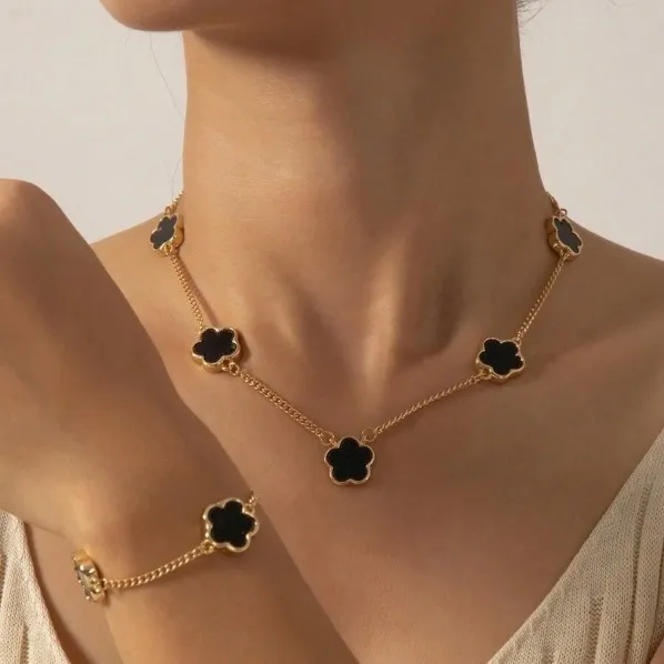 Five-Leaf Clover Floral Alloy Simple Necklace Bracelet Set