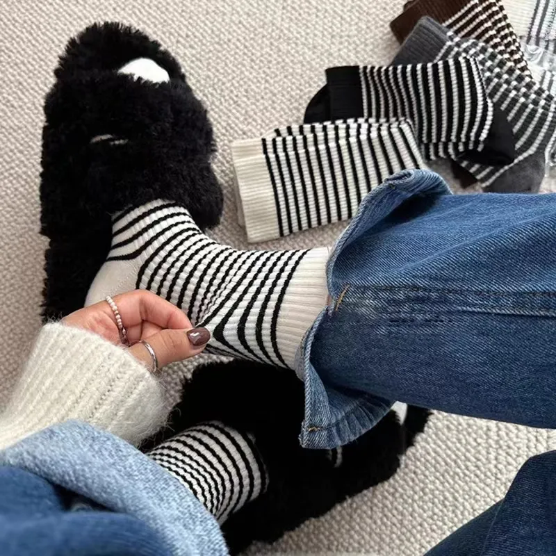 Women Cotton Thickened Stripe Crew Socks - Korean Single Needle Knit