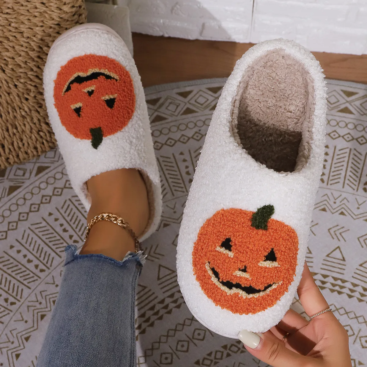 Halloween Women Cute Cartoon Pumpkin Plush Plus Size House Slippers