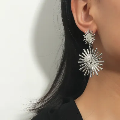 Women Simple Personality Exaggerated Flower Metal Earrings