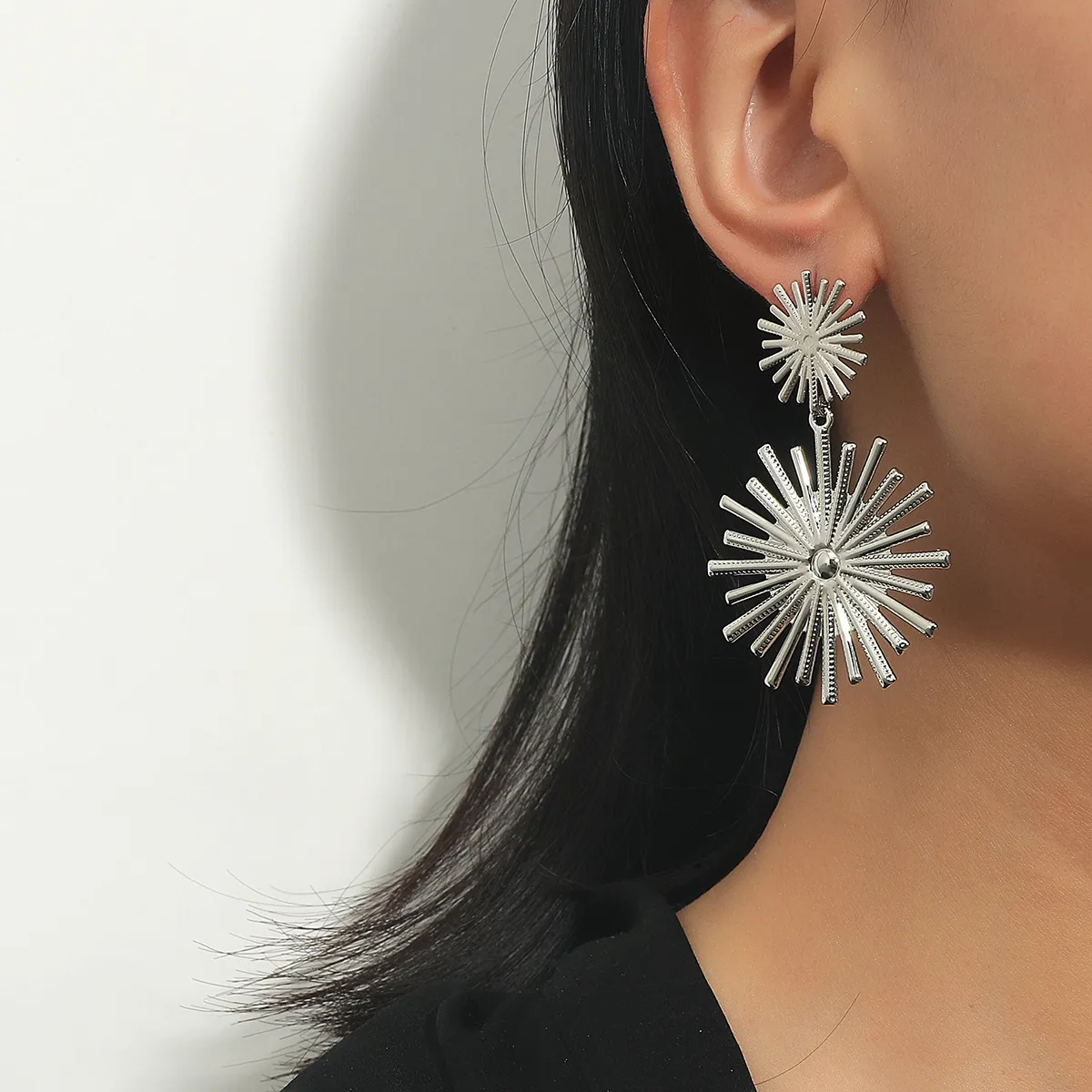 Women Simple Personality Exaggerated Flower Metal Earrings