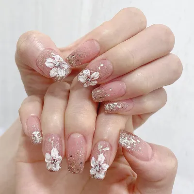 White Super Beautiful Fake Nail Patch Floral Gold Powder Long Press On Nails