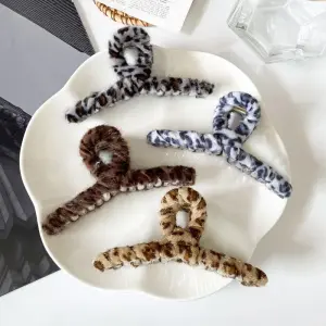Women Fashion Leopard Plush Grab Hair Clip