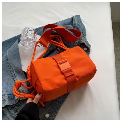 Simple And Fashionable Solid Color Large Capacity Nylon Crossbody Bag