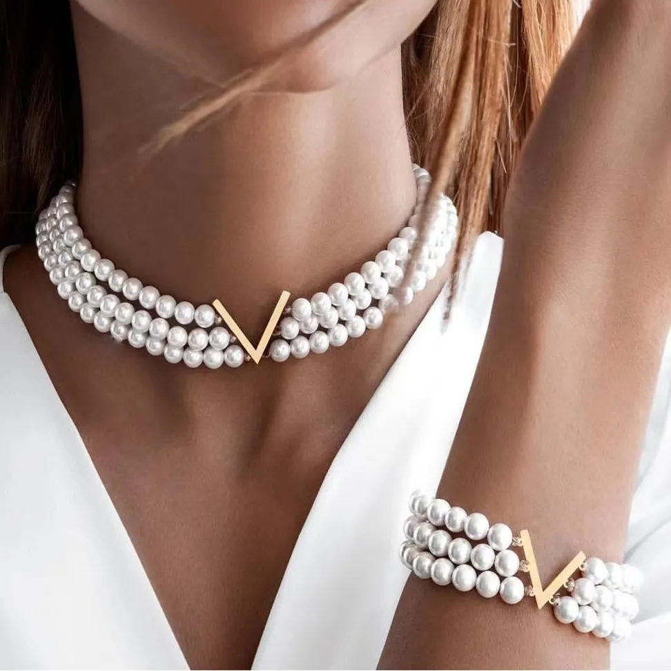 Women's Fashion Creative Pearl V-Neck Multi-Layer Necklace Bracelet Set