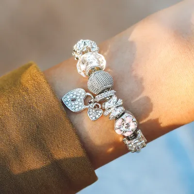 Women Fashion Heart-Shaped Rhinestone Beaded Bracelet