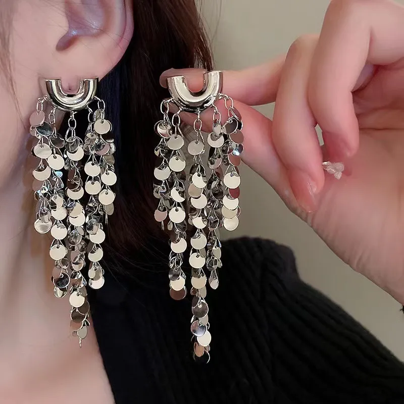 Exaggerated Metal Sequins Tassel U-Shape Light Luxury Fashion Commuter Earrings